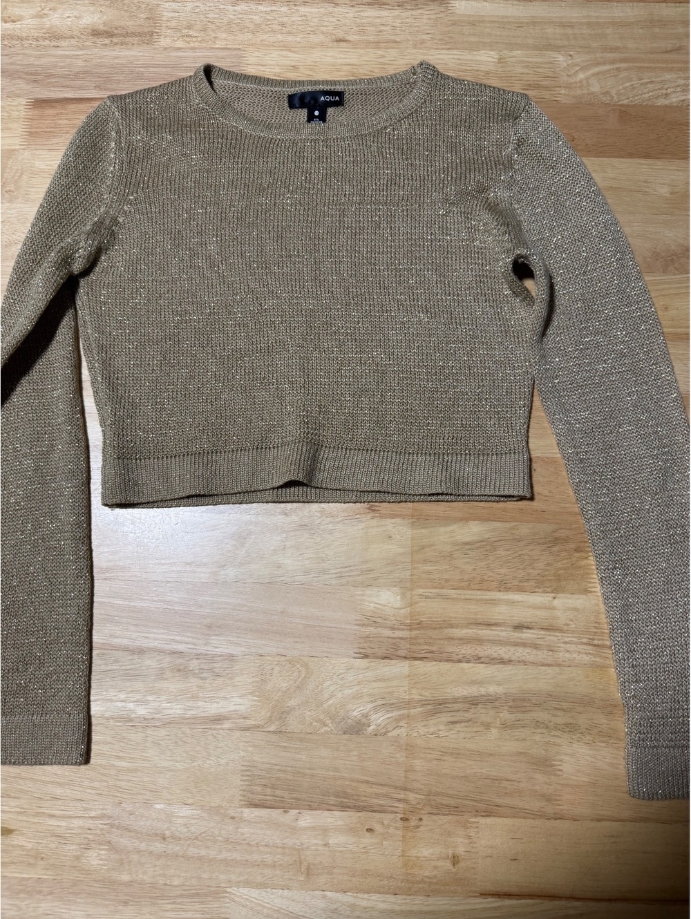 Aqua Women’s XS Gold Metallic Lurex Cropped Long Sleeve Sweater